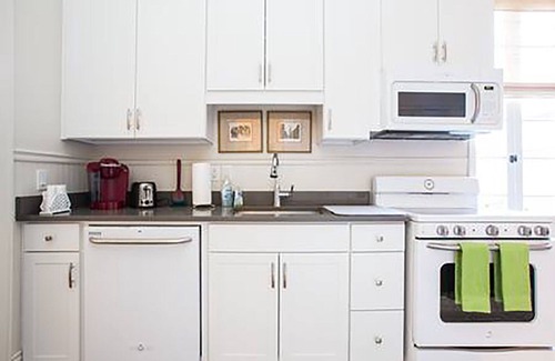 Uptown Historic District House | Historic Uptown Cottage - 1 mile to Tulane & Loyola