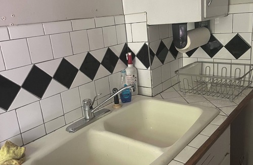 Near South Apartment | Historic Victorian - 2 queen size beds, with WiFi, AC, TV.
