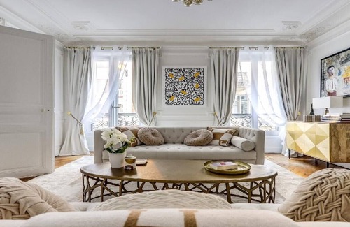 16th Arrondissement Apartment | HISTORIC VILLAGE SPIRIT OF PARIS RESTS AT YOUR DOORSTEP-SUPER LUXURY RUE PASSY