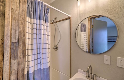 West Plains House | Historic West Plains Home: Walk to MSU + Dtwn