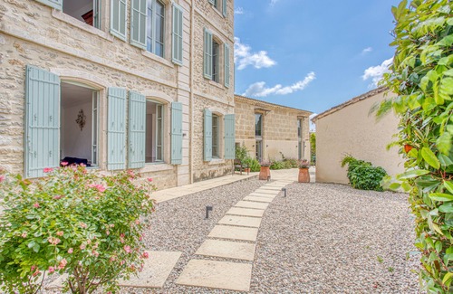 Meynes House | Historic wine property in Provence