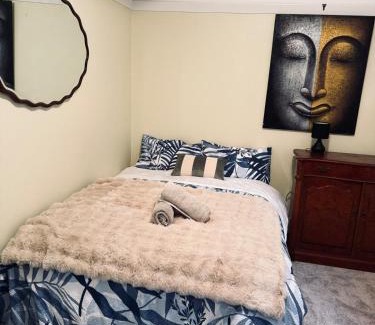 Oriental Bay Apartment | Historical 2 beds apartment with Harbour Views in OBay