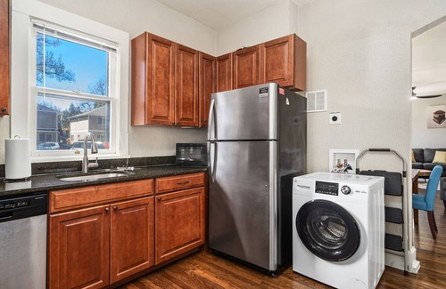 University North House | Historical Bungalow Near Csu & Old Town!