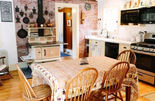 Waldoboro House | Historical Retreat in the heart of Midcoast Maine