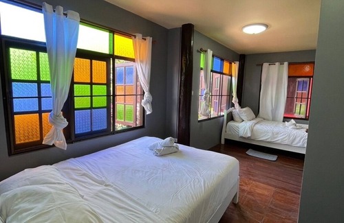 Wua Lai House | Ho Hostel