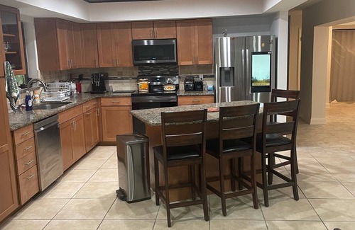 Hobe Sound House | Hobe sound 8 minutes away from the beach! Walk into Jonathan Dickinson park!