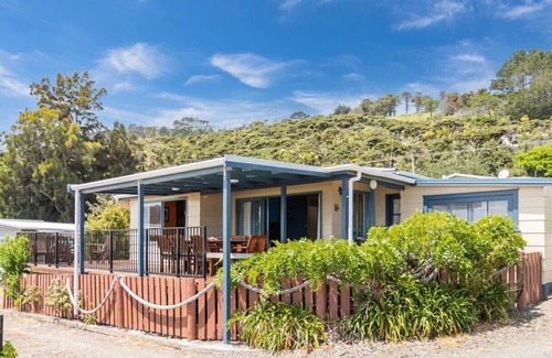 Omapere House | Hokianga Beach House-Family Friendly, on private beach!