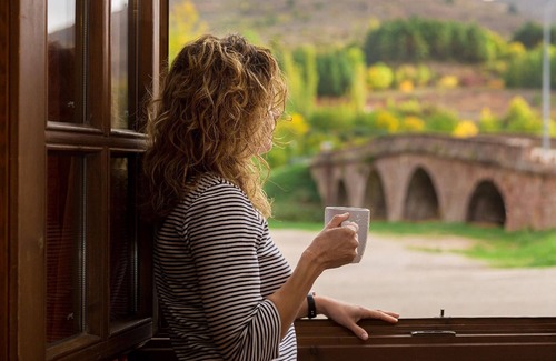 Fresneda de la Tiron House | Holiday home with barbecue