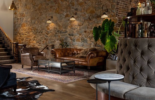 Grass Valley Hotel | Holbrooke Hotel