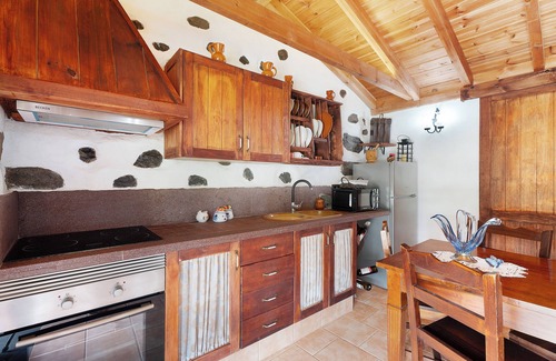Agulo House | Holiday Home 'Casa Rural Medina 2' with Mountain Views and Wi-Fi - SilboHolidays