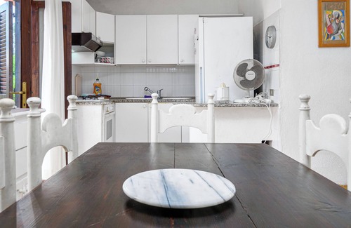 Monte Petrosu House | Holiday Home 'Villetta Meyer Lu Pitrali' with Sea View, Private Terrace and Private Garden