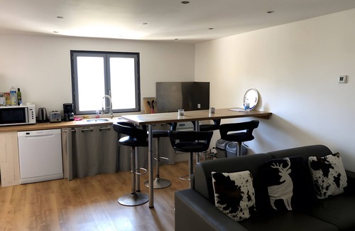 Saint-Martin-de-la-Porte House | Holiday Home 'Gite Du Barnabas Relais' with Mountain View, Private Terrace and Wi-Fi