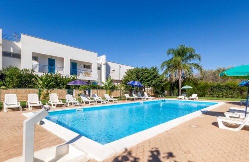 Boncore House | Holiday Accommodation "Libeccio" with private parking and Wi-Fi