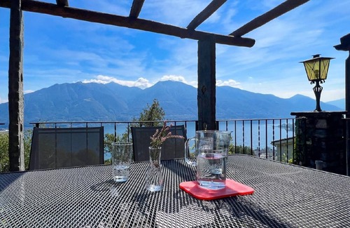 Brione sopra Minusio Apartment | Holiday apartment Brione sopra Minusio for 1 - 4 persons with 2 bedrooms - Holiday apartment