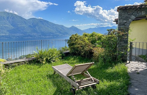 Brione sopra Minusio Apartment | Holiday apartment Brione sopra Minusio for 1 - 4 persons with 2 bedrooms - Holiday apartment