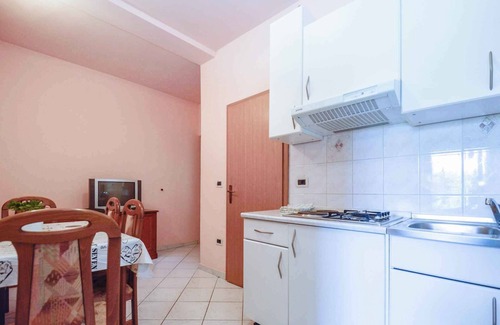 Pjescana Uvala Apartment | Holiday apartment with balcony