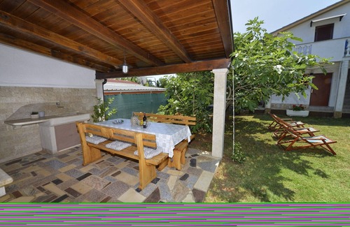 Funtana Apartment | Holiday apartment 500 m from the Adriatic Sea