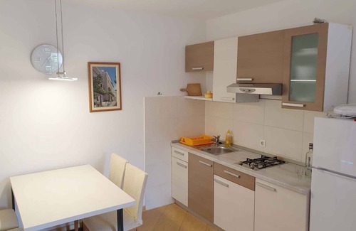 Stara Baska Apartment | Holiday apartment 80 meters from the beach