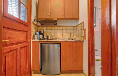 Vasilikos Apartment | Holiday Apartment "Areti Orfeas Apartment 7" near Beach with Balcony & Wi-Fi