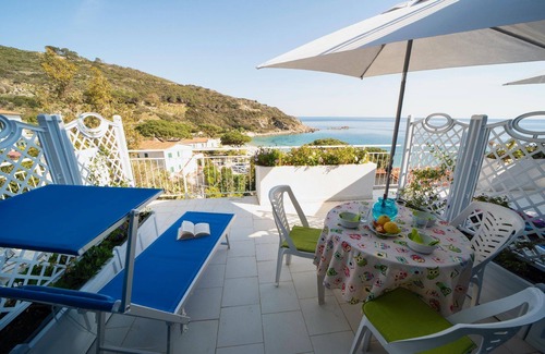 Cavoli Apartment | Holiday apartment Cavoli for 1 - 2 persons - Holiday apartment in one or multi-family house