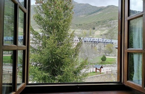 Pla de l'Ermita Apartment | Holiday apartment Caldes de Boi for 1 - 4 persons with 1 bedroom - Holiday apartment in one or multi