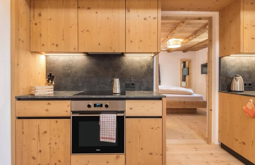 Lajen Apartment | Holiday Apartment "Hatzeshof-Heustadel" with Mountain View, Wi-Fi, Balcony & Garden