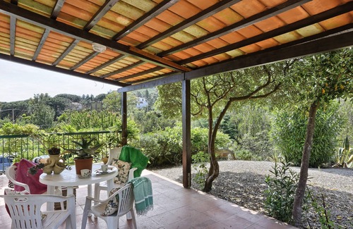 Capoliveri Apartment | Holiday Apartment "Il Giardino Nel Sole Trilo" with Air Conditioning, Garden and Terrace