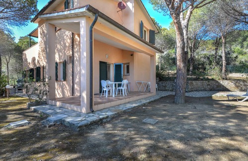 Procchio Apartment | Holiday Apartment 'Il Papavero' with Wi-Fi