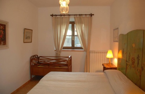 Amelia Other | Holiday Apartment in Amelia with Private Parking