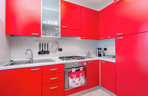 Olbia City Centre Apartment | Holiday Apartment "Le Piramidi" with Wi-Fi & Balcony