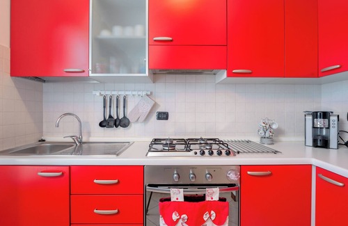 Olbia City Centre Apartment | Holiday Apartment "Le Piramidi" with Wi-Fi & Balcony