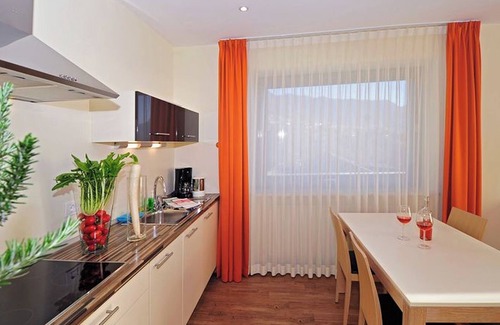 Rifiano Apartment | Holiday Apartment "Mignon 4" with Mountain View, Shared Heated Indoor Pool & Wi-Fi