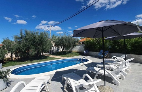 Jasenovica Apartment | Holiday apartment mit Klimaanlage und Pool