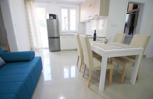 Baska Apartment | Holiday apartment mit Pool
