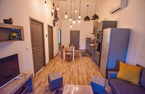 Avignon Apartment | Holiday apartment Montfavet for 1 - 4 persons with 2 bedrooms - Holiday apartment