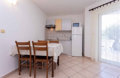 Baska Apartment | Holiday apartment near the sea with barbecue and panoramic view