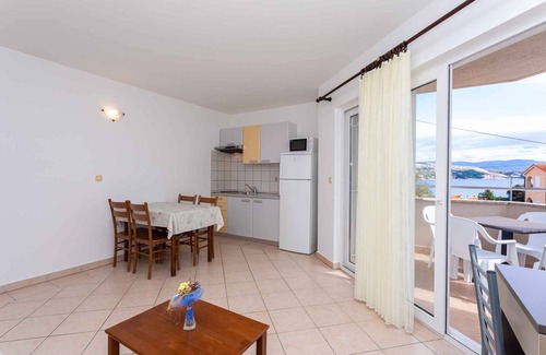 Baska Apartment | Holiday apartment near the sea with barbecue and panoramic view