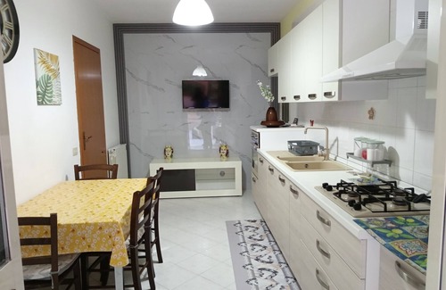 Cefalu Apartment | Holiday Apartment 'Paradiso Marino' with Terrace, Garden and Wi-Fi