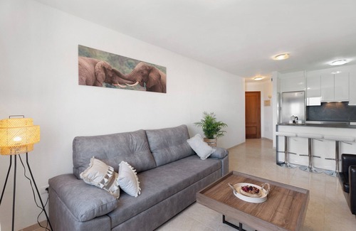 Candelaria Apartment | Holiday Apartment "Rincon Tropical" with Sea View, Shared Pool & Wi-Fi