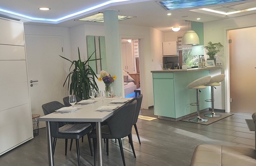 Calw Apartment | Holiday Apartment 'Schmuckkästchen' with Private Terrace and Wi-Fi