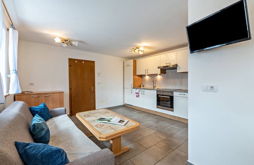 Vandoies Apartment | Holiday Apartment 'Stöcklhuberhof' with Mountain View, Shared Garden, Terrace & Wi-Fi