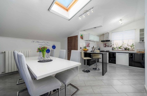 Murine Apartment | Holiday apartment with balcony and air conditioning