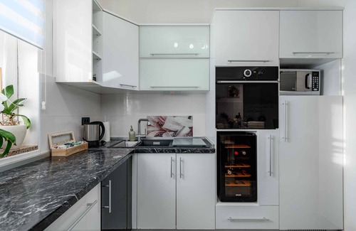 Murine Apartment | Holiday apartment with balcony and air conditioning