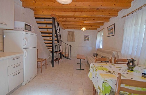 Veli Losinj Apartment | Holiday apartment with terrace and air conditioning
