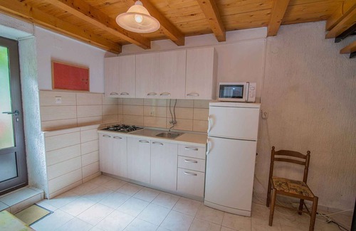 Veli Losinj Apartment | Holiday apartment with terrace and air conditioning