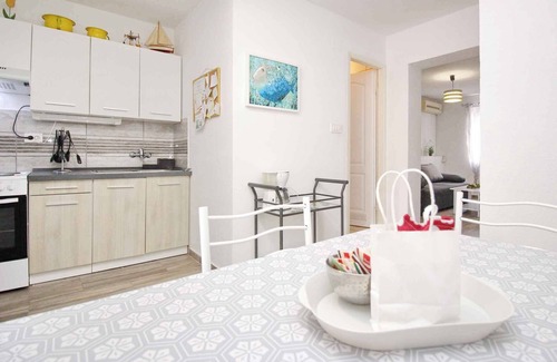 Baska Apartment | Holiday apartment with a/c