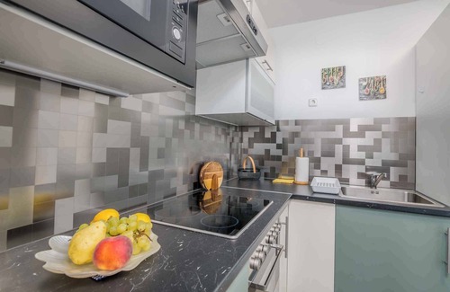 Cizici Apartment | Holiday apartment with air conditioning and balcony