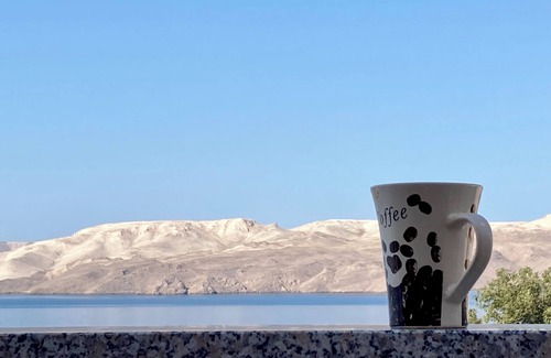 Karlobag Apartment | Holiday apartment with sea views, air conditioning and pool