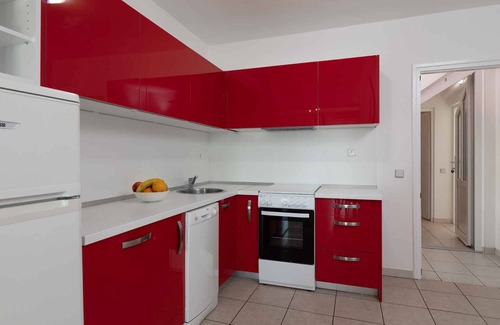 Karlobag Apartment | Holiday apartment with sea views, air conditioning and pool