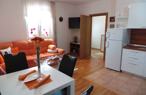 Sarsoni Apartment | Holiday apartment with 50 sqm terrace and sea view